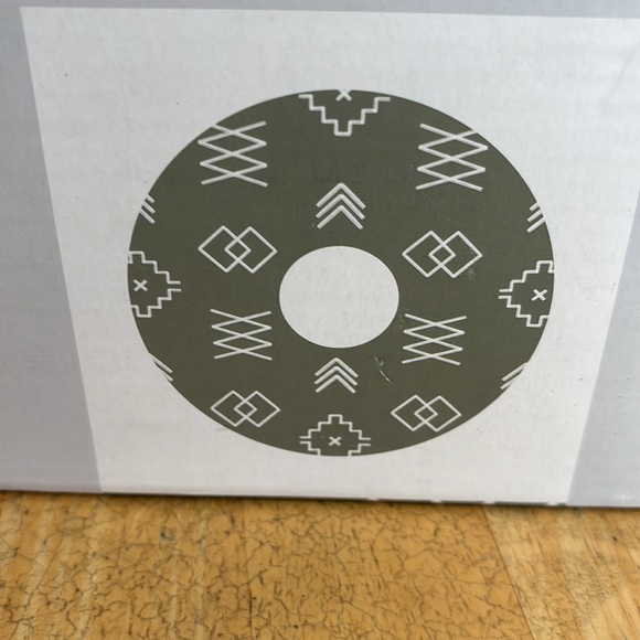 Oversized Pool Tube - Picture 3 of 3